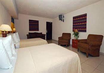 Quality Inn El Tuque ปอนเซ ภายนอก รูปภาพ