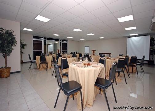 Quality Inn El Tuque ปอนเซ ร้านอาหาร รูปภาพ