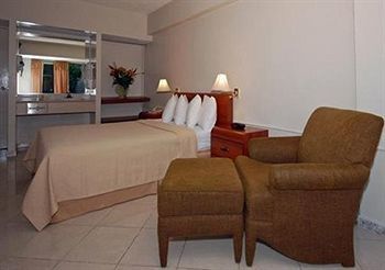 Quality Inn El Tuque ปอนเซ ภายนอก รูปภาพ