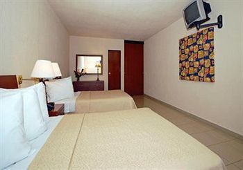 Quality Inn El Tuque ปอนเซ ภายนอก รูปภาพ